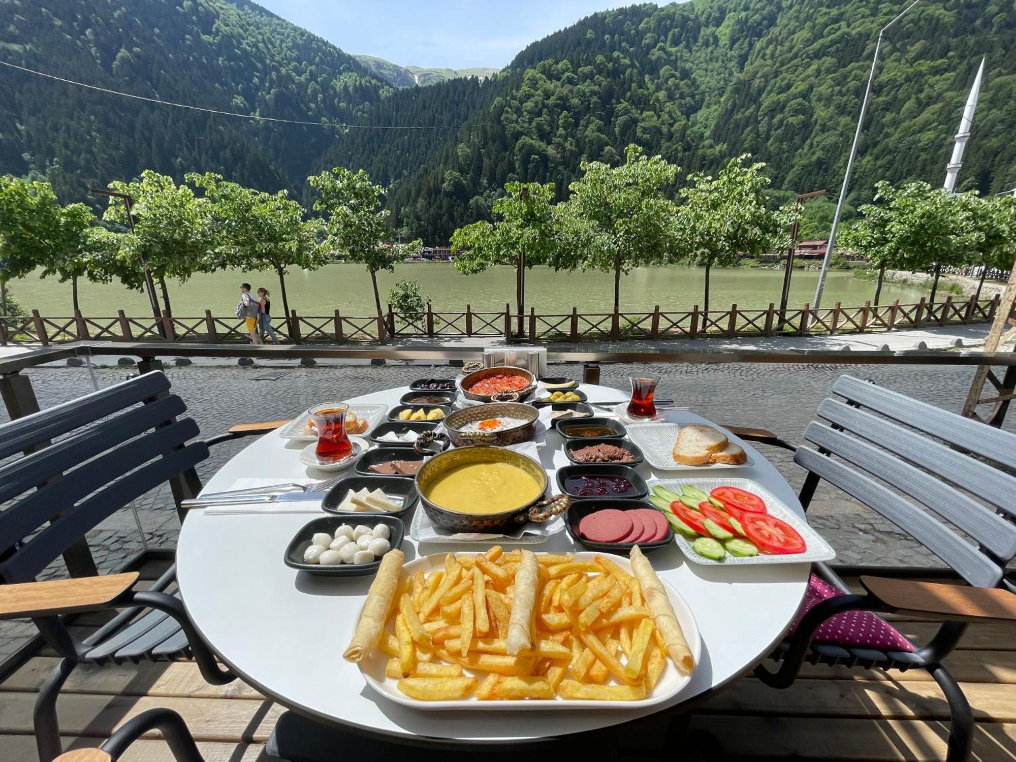 Ozkan Otel Uzungöl Esterno foto