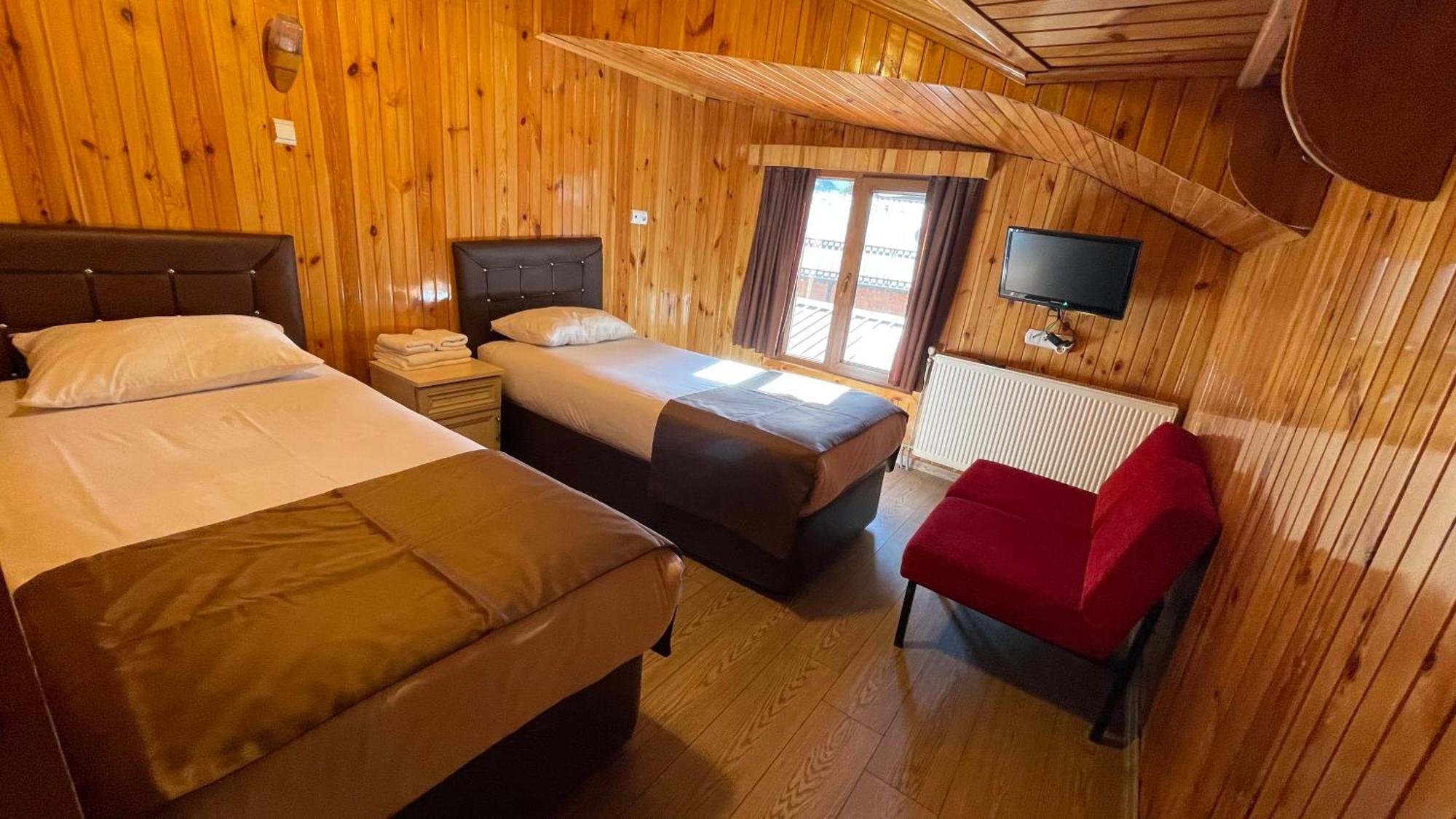 Ozkan Otel Uzungöl Esterno foto